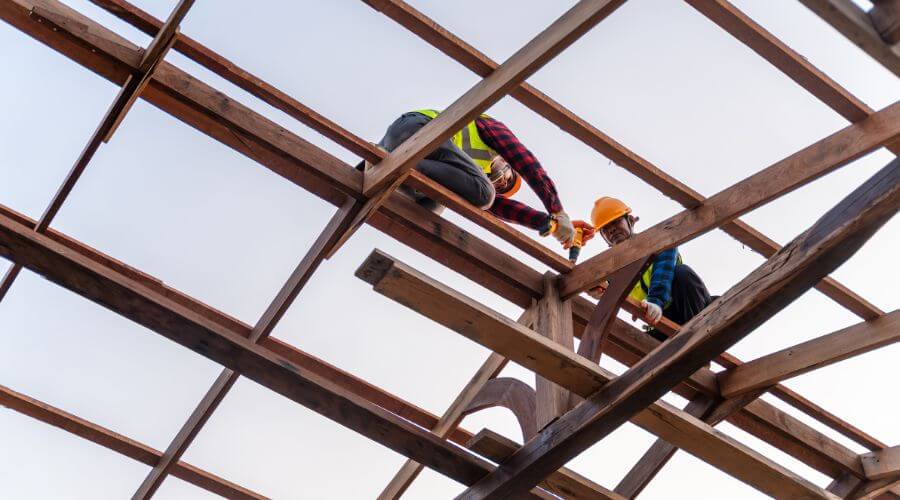 Expert top industrial roofings services in Calmar, IA